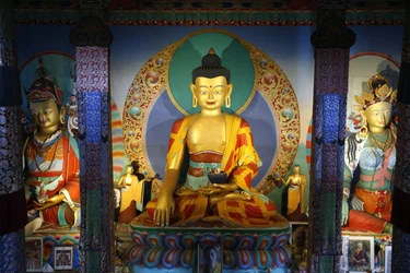 Tempel der Tausend Buddhas Dashang Kagyu Ling Kongregation Shakyamuni Buddha, La Boulaye, Frankreich