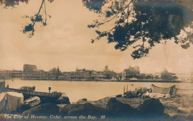 Die Stadt Havanna, Kuba, über die Bucht