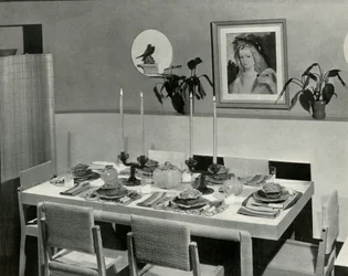 Das Esszimmer - Carole Stupell, Ltd., 1941