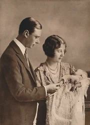 Der Herzog und die Herzogin von York bei der Taufe von Prinzessin Elizabeth, 1926
