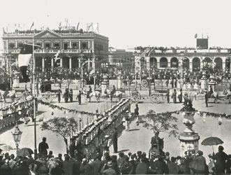 Der große Platz an einem Festtag, Montevideo, Uruguay, 1895