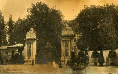 Die Löwentore, Hampton Court, London, 1910
