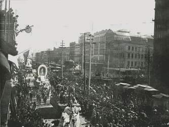 Der Mardi Gras Umzug in der Canal Street, New Orleans, USA, 1895