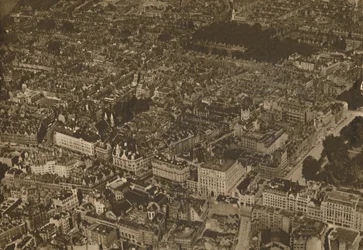 Das Rätsel vertrauter Straßen aus einer neuen und aufregenden Perspektive, ca. 1935