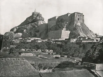 Der Felsen von Norden gesehen, Trichinopoly, Indien
