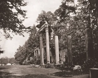 Der Tempel des Augustus in Virginia Water, Surrey, 1894