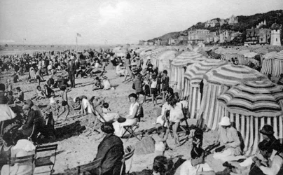 Der Strand, Trouville, Frankreich, um 1920er Jahre
