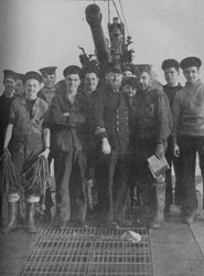 Ihr Schiff erhob sich aus dem Grab zum Triumph