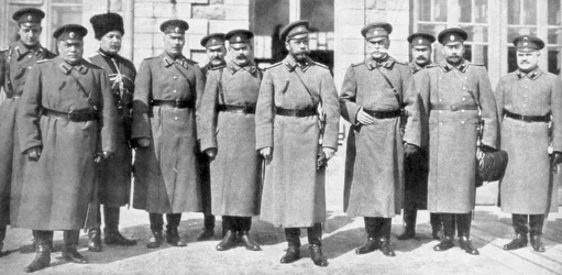Zar Nikolaus II. von Russland und seine Generäle und Stab, 1917