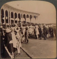 Veteranen des Aufstands von 1857 betreten das Amphitheater beim Durbar, Delhi, Indien, 1903