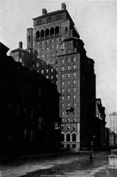 Blick nach Süden auf die Madison Avenue des Fraternity Clubs Building, New York City, 1924