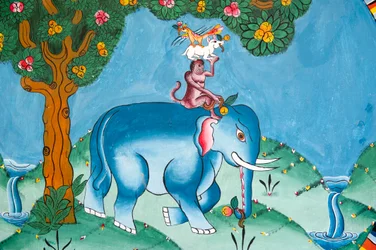 Wand, die die Legende der vier Freunde darstellt; Elefant; Affe; Hase und Hahn; Kharbadi Gompa; Phuentsholing; Königreich Bhutan