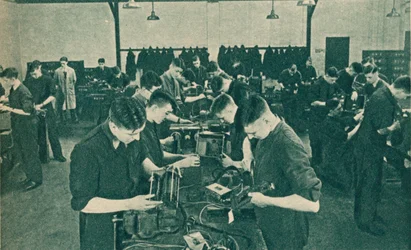 Werkstatt für Funkmechaniker, 1940