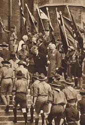 Mit Pfadfindern in Windsor, 1937