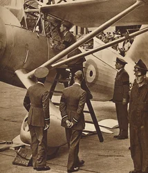Mit der Royal Air Force, 1937