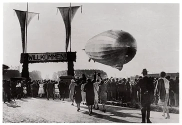 Zeppelin LZ 127 Graf Zeppelin landet in Friedrichshafen, Deutschland, 1933