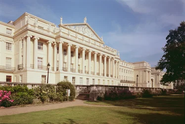 Cumberland Terrace 1827-28, entworfen von John Nash, Regents Park, London, UK