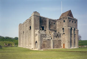 Außenansicht des Bergfrieds, Castle Rising, Norfolk, erbaut ca. 1138