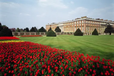 Hampton Court Palace im Frühling