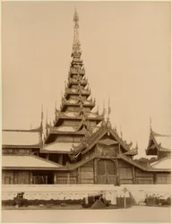 Die Myei-nan oder Hauptaudienzhalle im Palast von Mandalay, Burma, Ende des 19. Jahrhunderts