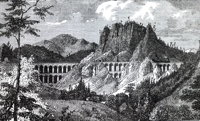 Ein Viadukt bei Rigole Froide