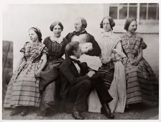 Alexander Parkes, englischer Erfinder und Chemiker, mit seiner Familie, um 1870