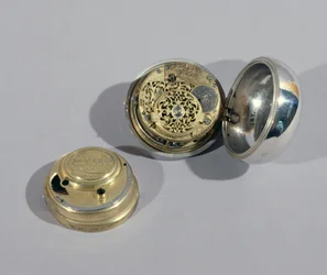 Rückplatte einer Uhr, von John Jefferys