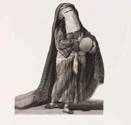 Nahaufnahme einer Frau in einem roten Seidenkleid