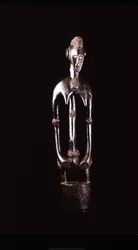 Weiblicher Rhythmusklopfer