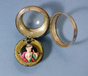 Französische Taschenuhr mit Halterung und Emailleporträt eines Mädchens und eines Kanarienvogels, in einem Silbergehäuse, von J.Jacque Andre Bosset, um 1700