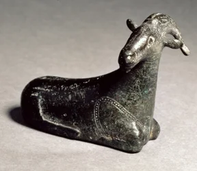 Hohlgegossene Figur einer Ziege, Ostgriechisch, Archaische Zeit, ca. 550 v. Chr.