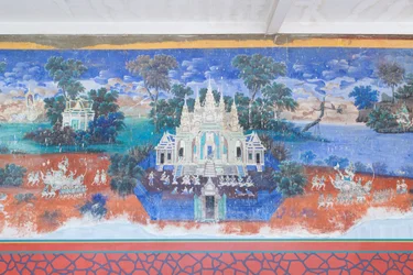 Reamker-Fresken, die die Wände des Königspalastkomplexes in Phnom Penh, Kambodscha schmücken