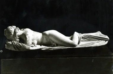 Schlafender Hermaphrodit (Marmor)