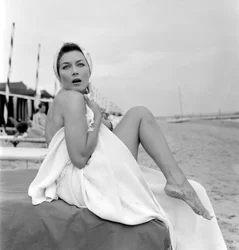 Die Schauspielerin Gianna Maria Canale am Strand von Venedig Lido - 1955