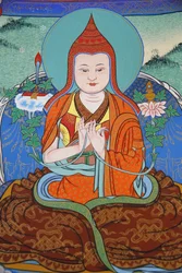 Tempel der Tausend Buddhas Dashang Kagyu Ling Kongregation. Jamgon Kongtrul Lodroe Thaye Mönch beim Beten, La Boulaye, Frankreich