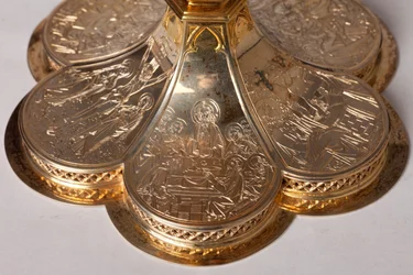 Kelch. Goldschmiedearbeit, Schmuck