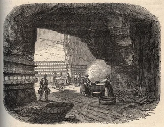 Käse - Roquefort-Keller - Gravur in „PATRIE“ - BESCHREIBUNG PICTURESQUE DE LA FRANCE EN 6 VOLUMES VON LUCIEN HUARD - Ende des 19. Jahrhunderts