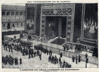 Beerdigung von Sadi Carnot (1837-1894), ehemaliger französischer Präsident, im Pantheon in Paris. Ankunft des Leichenwagens. Gravur in „Le Parisien“