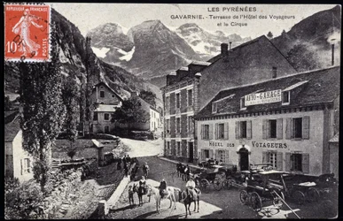 Die Pyrenäen, Gavarnie: Terrasse des Hotel des Voyageurs und der Zirkus - Postkarte, späte 19. Jahrhundert