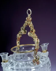 Griff eines Bergkristallvasen, darstellend die Trunkenheit Noes. Um 1550