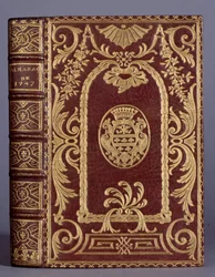 Buchdeckel, Einband mit verschiedenen Verzierungen zu den Wappen der Familie Cotte eines Almanachs von 1747. Paris, Kunstgewerbemuseum