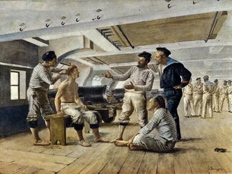 Leben an Bord eines französischen Kriegsschiffs: Der Schiffsbarbier rasiert die Matrosen, um 1800