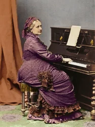 Clara Schumann (1819-1896), deutsche Pianistin und Komponistin, am Klavier - Porträt von Clara Schumann (1819-1896), deutscher Pianistin und Komponistin, Ehefrau von Robert Schumann.
