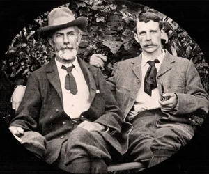 Edward Carpenter und sein Partner George Merrill, ca. 1900
