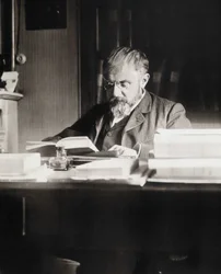 Henri Poincaré an seinem Arbeitstisch - Bibl. de l