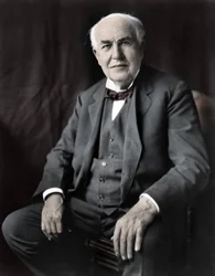 Porträt von Thomas Edison (1847-1931), amerikanischer Physiker.