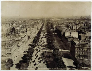 Blick auf die Champs-Elysees vom Arc de Triomphe, Ende 19. Jahrhundert