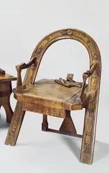 Geschnitzter Trompe-l