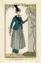 Frau im feinen Wollanzug mit gestreifter Pekin-Seiden-Tunika