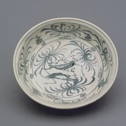 Schale mit aquatischer Szene, Li-Dynastie, spätes 15. bis frühes 16. Jahrhundert